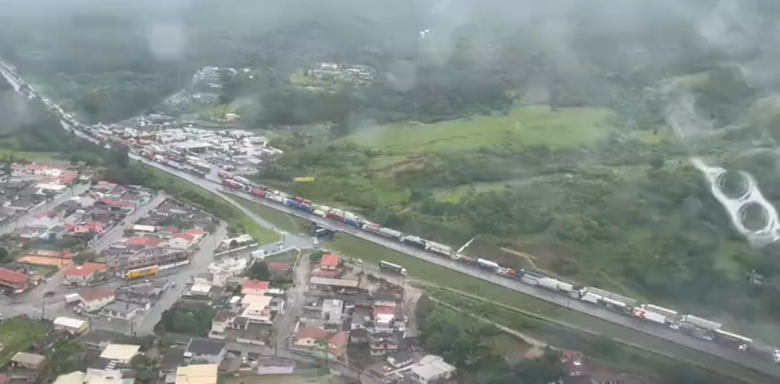 Defesa Civil e PRF levarão comida para pessoas na fila do Morro dos Cavalos
