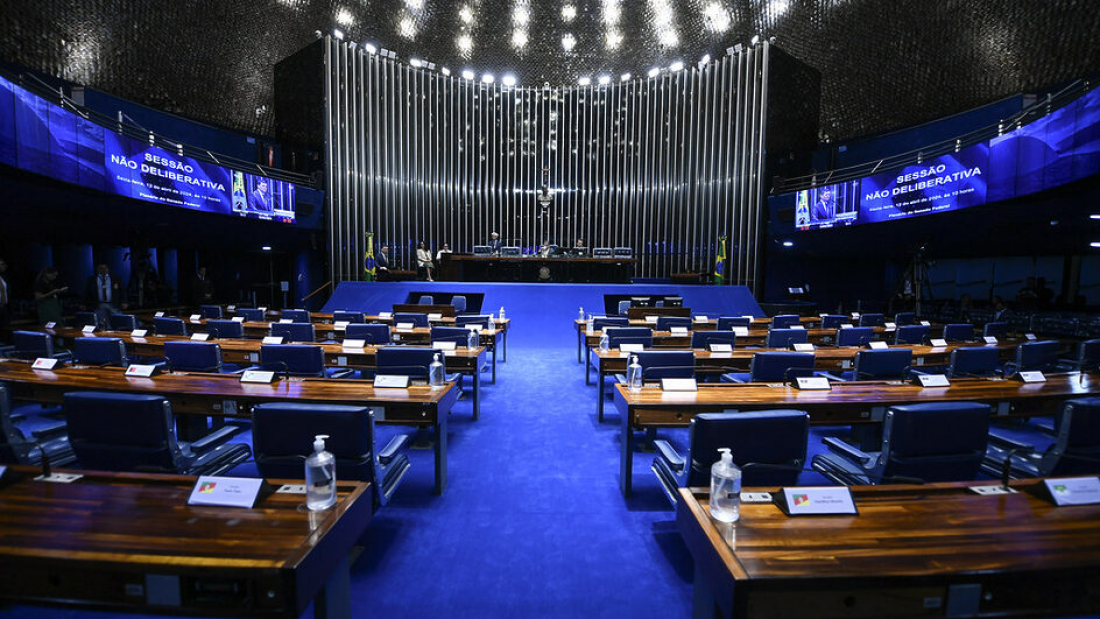 No país: Senado vota PEC que pode criminalizar posse de qualquer quantidade de droga