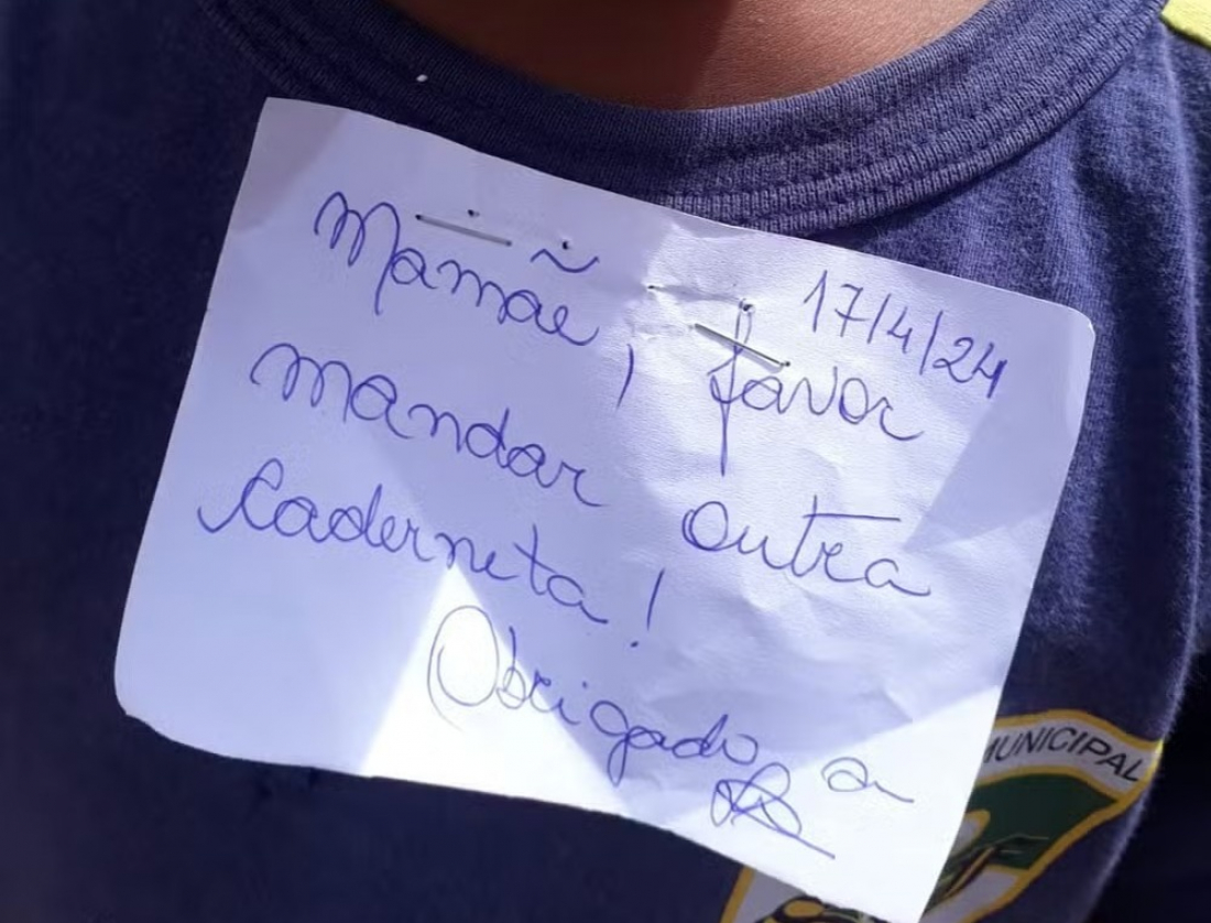 'Sensação é de revolta', diz mãe de criança de 5 anos que teve bilhete grampeado na camisa por professora
