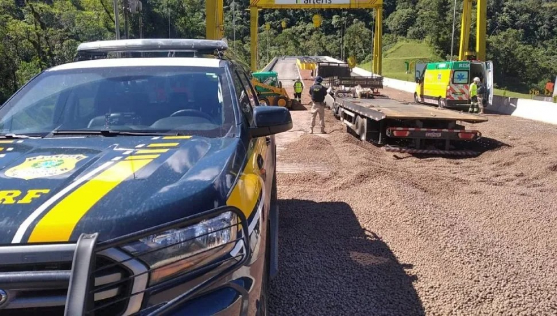 Caminhoneiro de Tubarão morre em grave acidente no Paraná