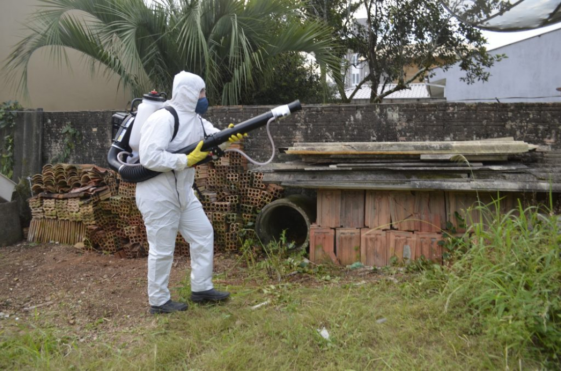 Ruas de Oficinas recebem pulverização contra o mosquito da dengue