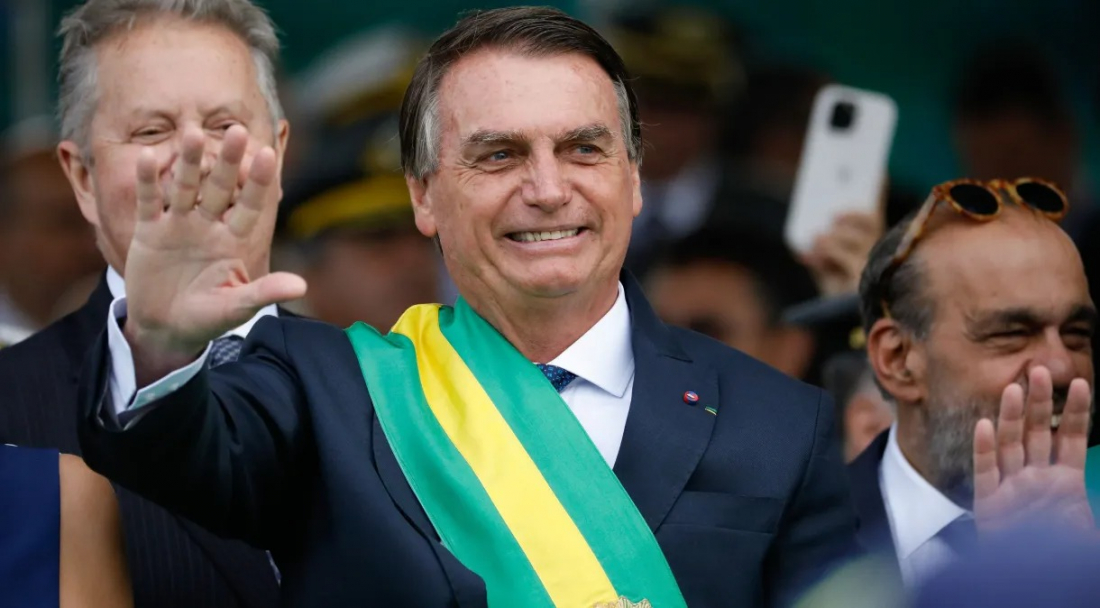 Alesc concede título de cidadão catarinense a Bolsonaro