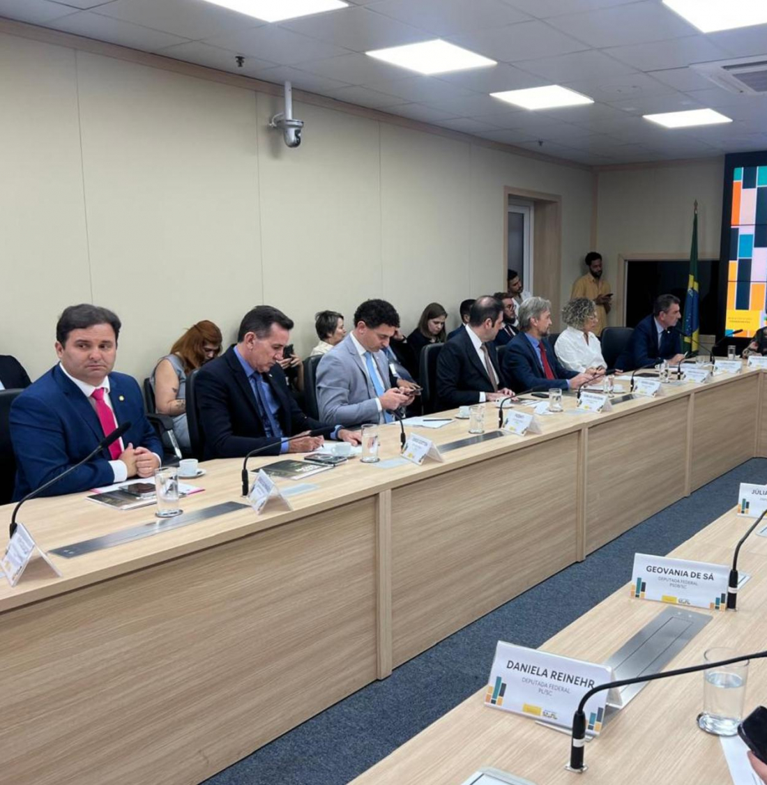 Ministro promete túnel no Morro dos Cavalos em reunião com deputados catarinenses