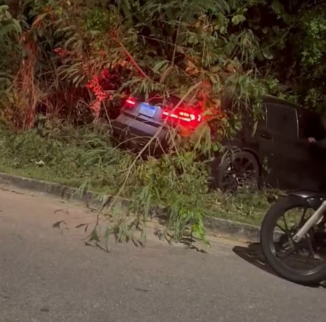 Brasil: jogador do Vasco sofre acidente de carro