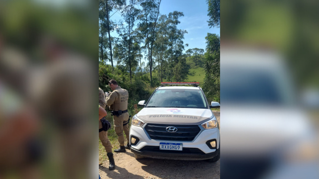 SC: mulher de 26 anos é presa após enterrar feto de 6 meses