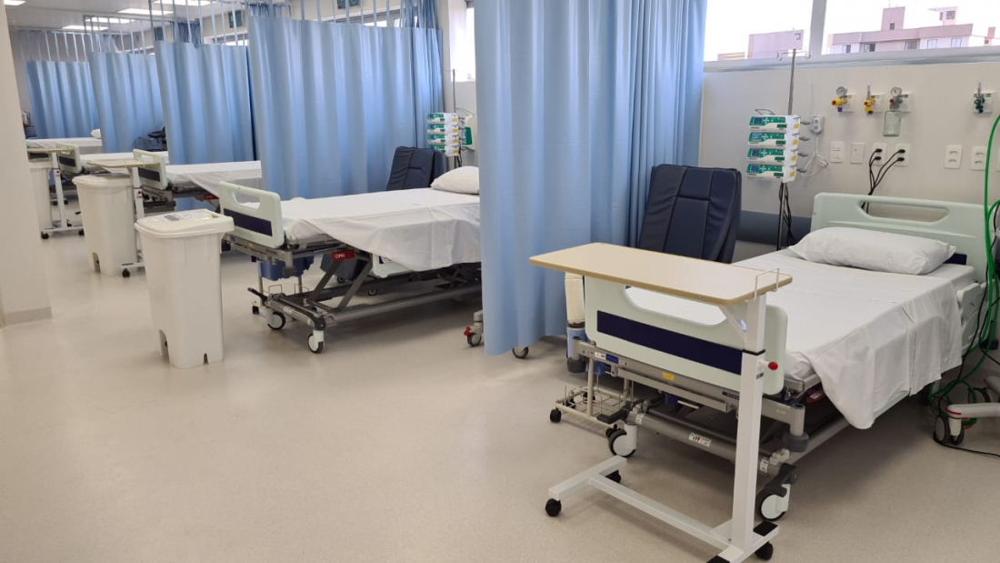 Com UTIs lotadas, Santa Catarina declara emergência em saúde