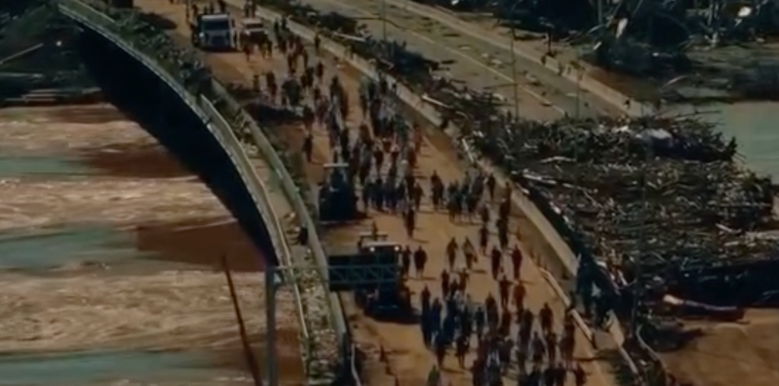 (Vídeo) Ponte resiste e possibilita travessia a pé entre Lajeado e Estrela/RS