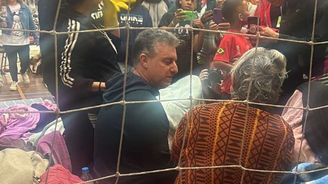 Luciano Huck é visto no Centro Olímpico Municipal de Canoas (RS)