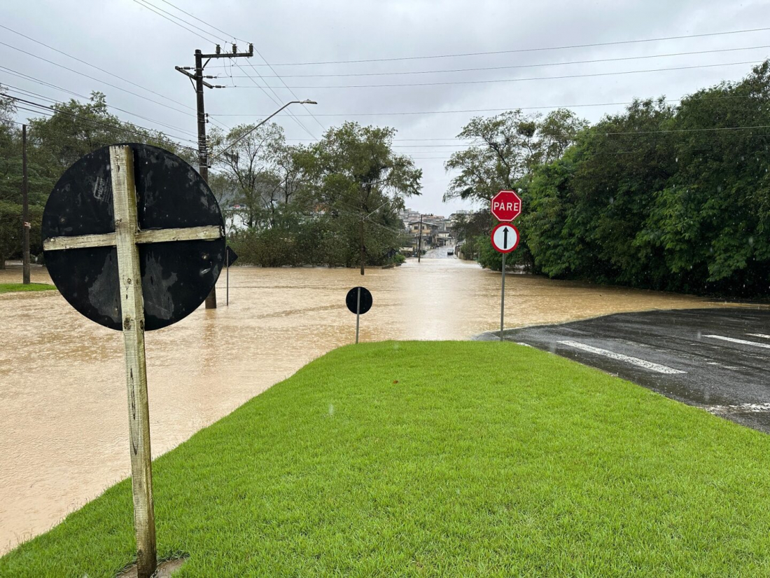 Rio do Sul deve sofrer enchente ainda neste sábado, alerta prefeitura
