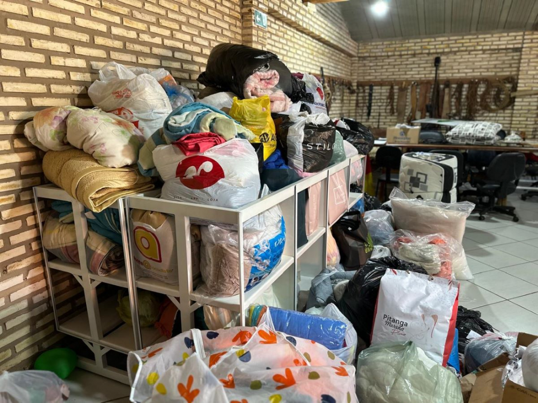 Brasil: homens são presos tentando furtar doações para o RS