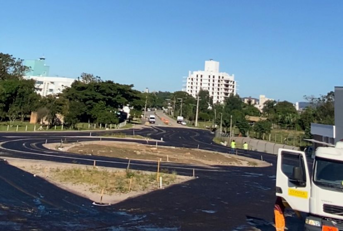 (Vídeo) Tubarão inicia imprimação asfáltica na Ponte Stélio Cascaes Boabaid; confira
