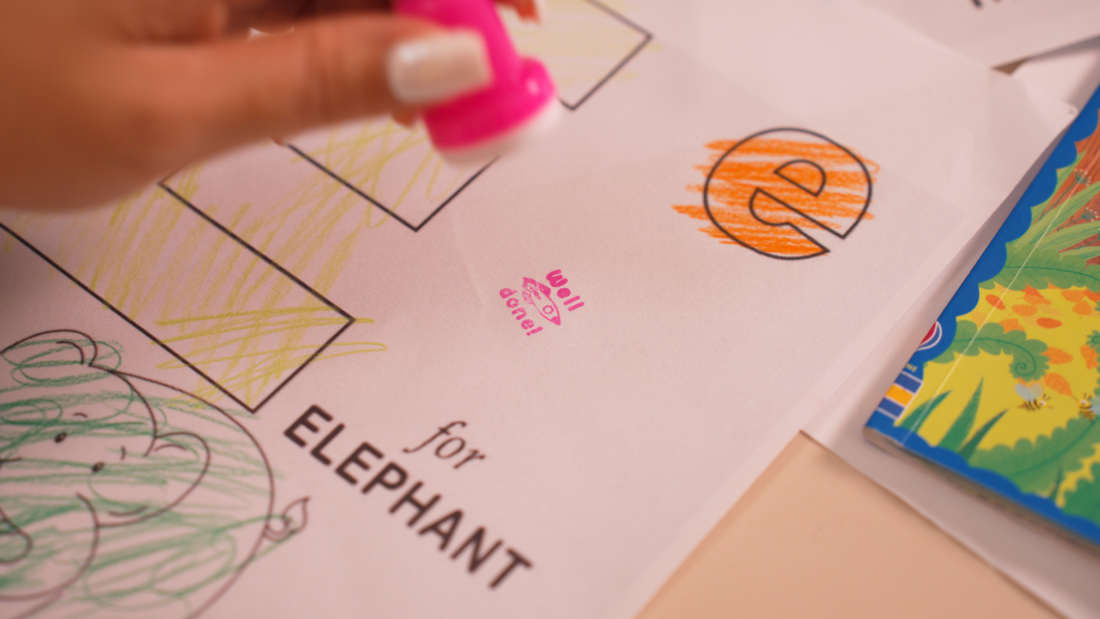 Carimbos Nykon anuncia mais um lançamento, Carimbos Pedagógicos Bilíngue Nykon®