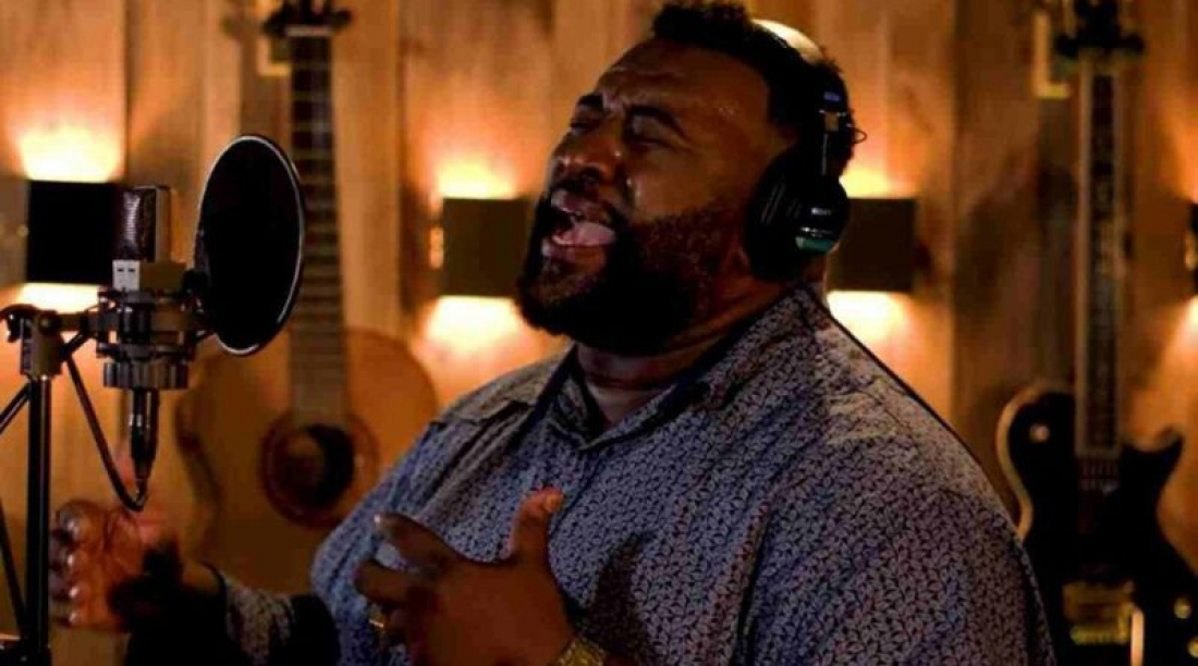 Cantor gospel Marcelo Gonçalves se apresenta em Tubarão nesta segunda (27)