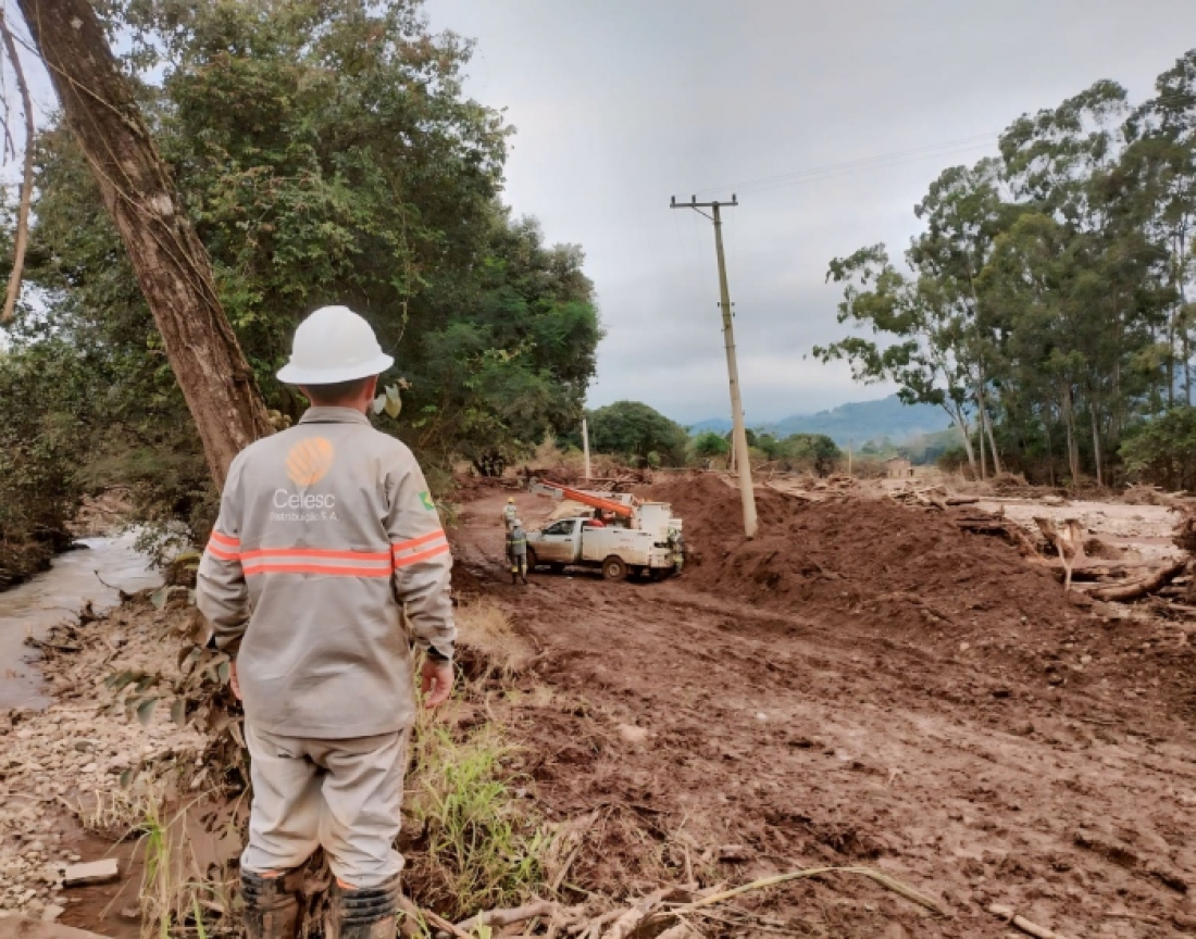 Cheias no RS: força-tarefa da Celesc recupera fornecimento de energia em 30 locais