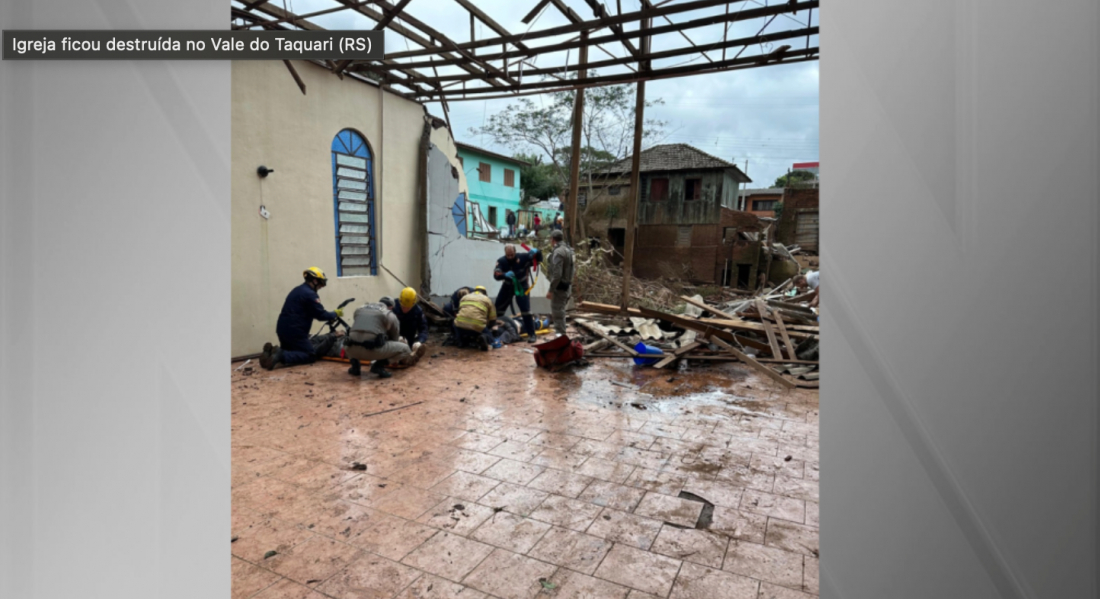 (Vídeo) Cenas de desespero: Igreja desaba e deixa voluntários feridos no Vale do Taquari (RS) 