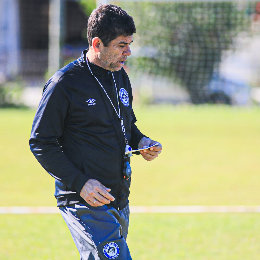 Técnico do Tubarão elogia atuação na estreia e projeta primeiro jogo em casa