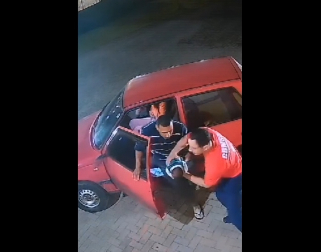 Recém-nascido engasgado é salvo por Bombeiros de Capivari de Baixo