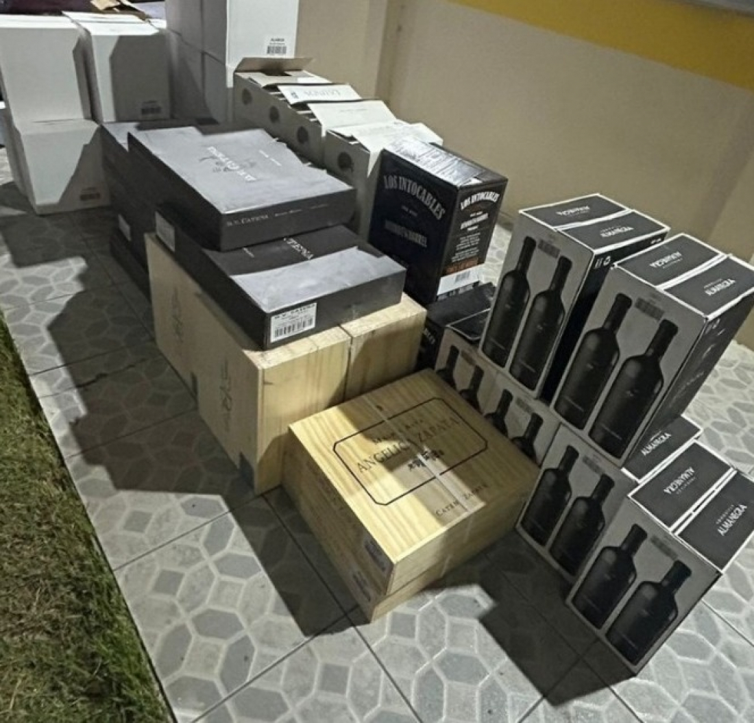 Mais de 300 garrafas de vinho são apreendidas em Braço do Norte