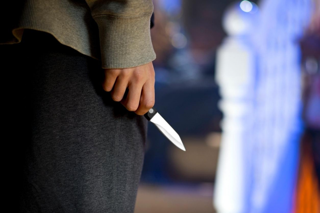 Mulher é atacada por outra com faca em Laguna na madrugada desta sexta (7)