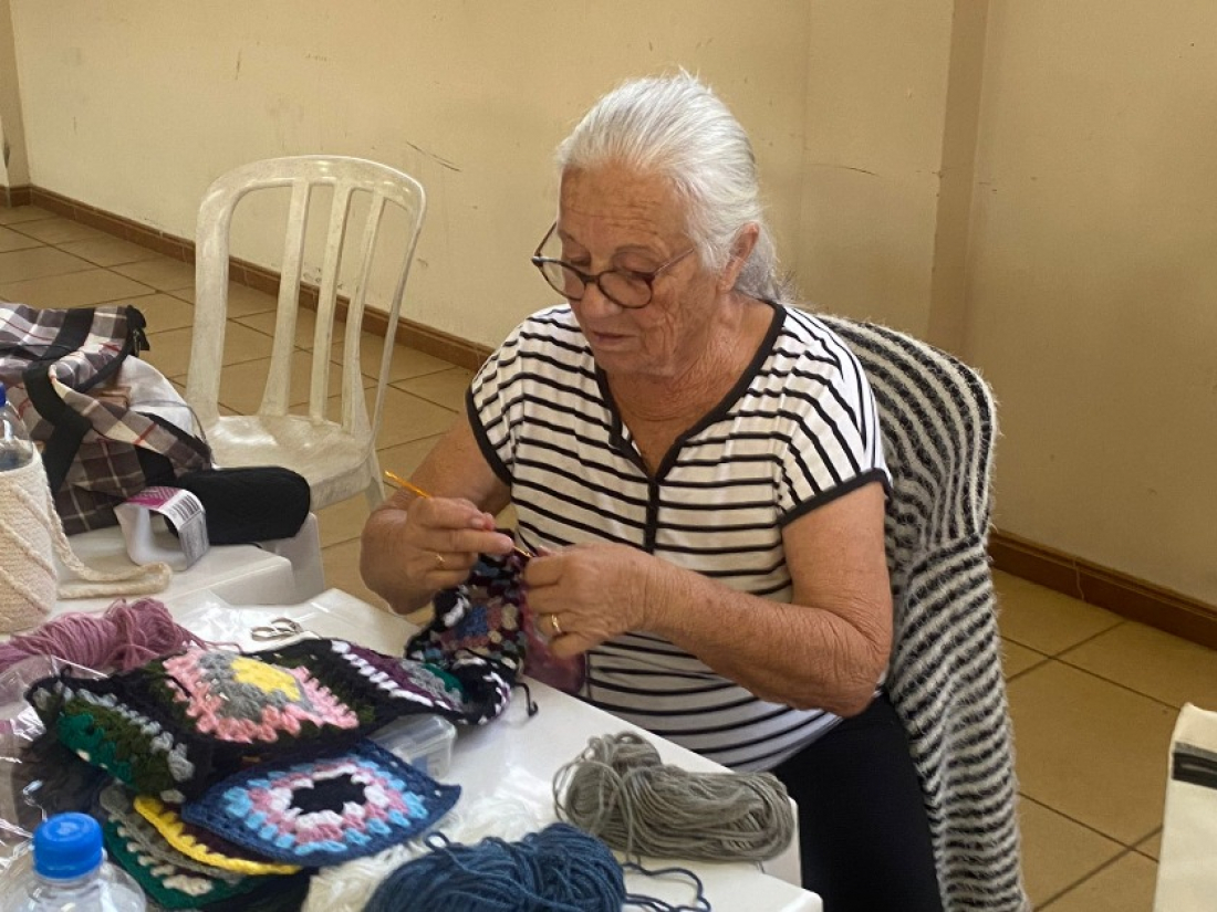 SC: Clubes de Mães confeccionam gorros e cachecois de lã para o RS