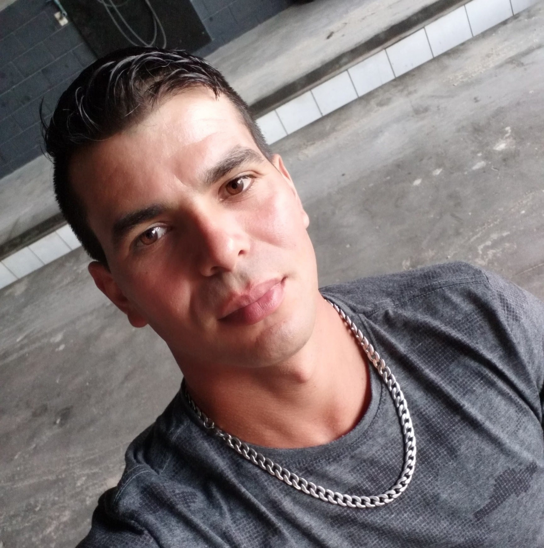 Homem morre após cair de moto e sofrer atropelamento na BR-101 em Tubarão