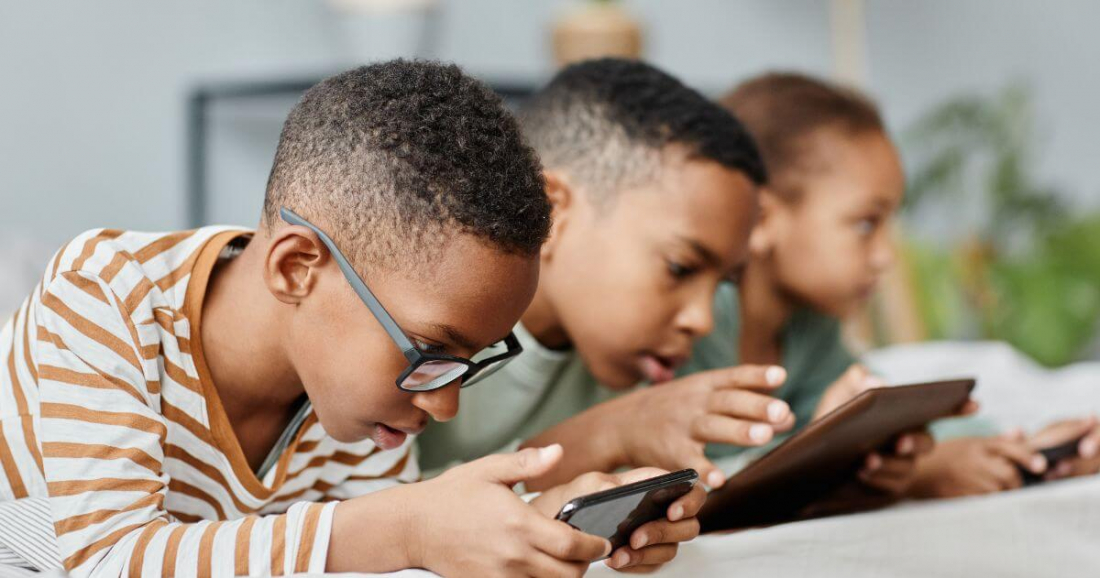Brasil: movimento quer combater o uso excessivo de celulares por crianças