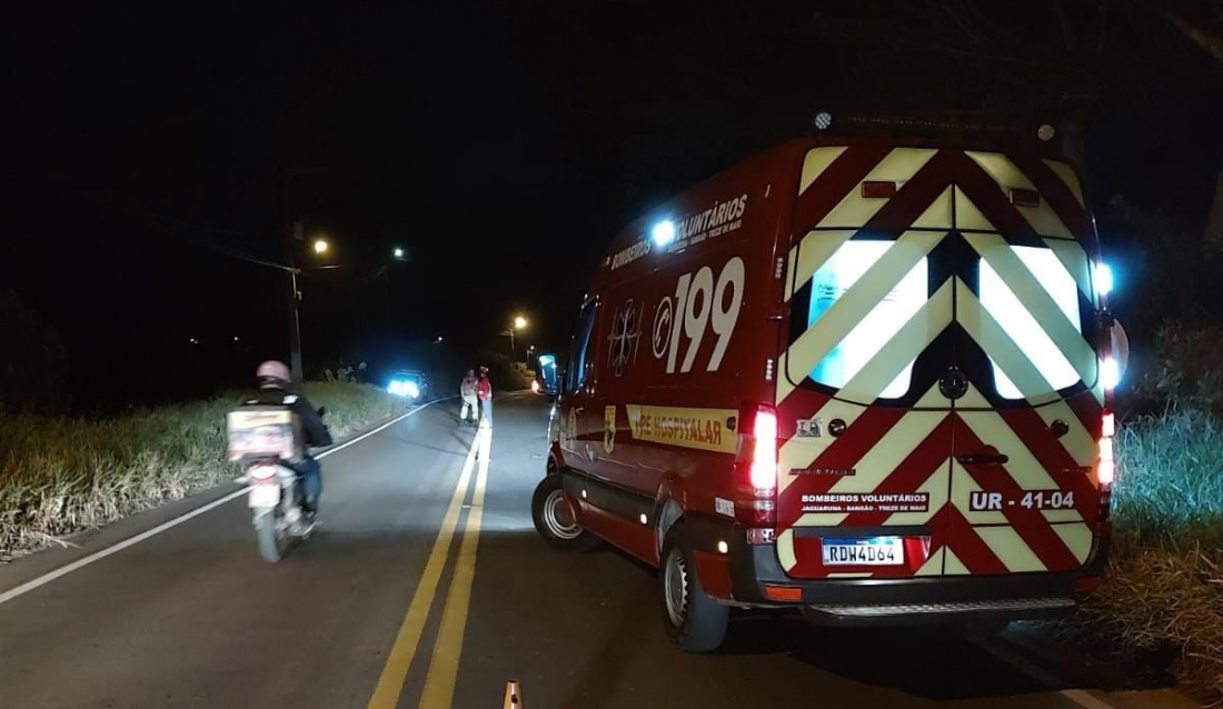 Homem morre atropelado e motorista foge sem prestar socorro em Sangão