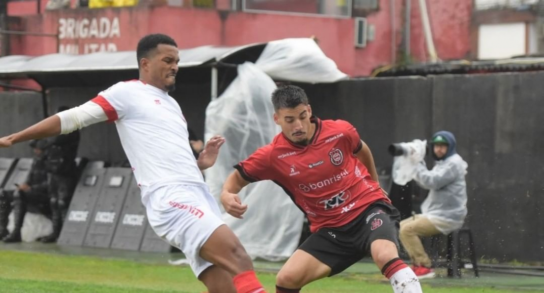 Desencantou! Hercílio Luz vence o Brasil de Pelotas em primeira vitória na Série D