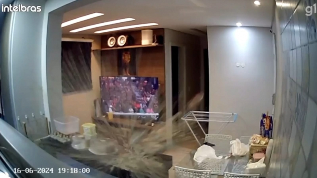 Brasil: câmera registra momento em que garrafa pet congelada explode em cozinha 