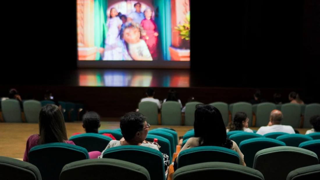 Domingo no Parque terá cinema com sessão especial para autistas