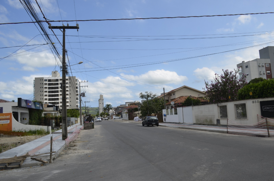 Pavimentação da Wenceslau Braz será retomada nesta quinta