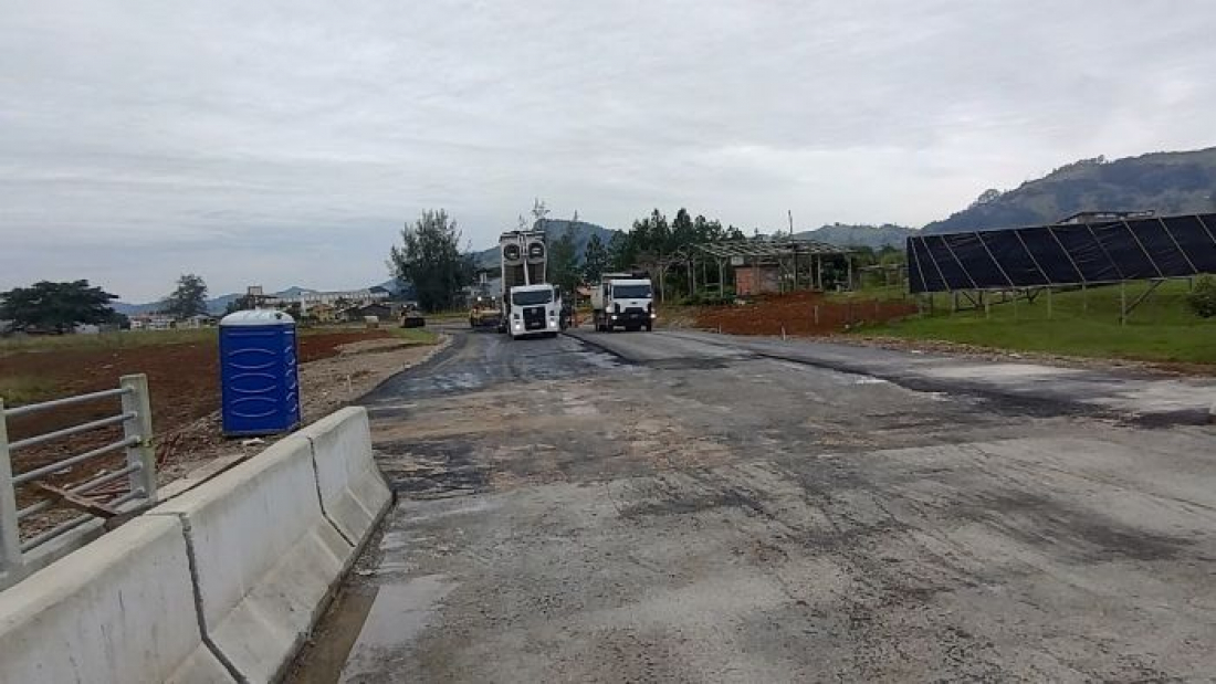 Iniciada a pavimentação asfáltica da Ponte da Guarda