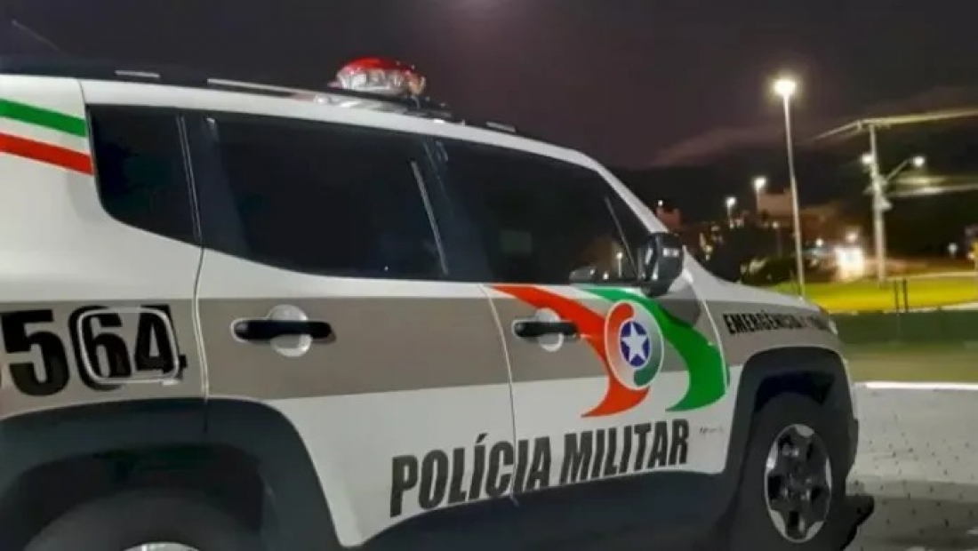 Irmãos gêmeos cometem furto em supermercado de Braço do Norte