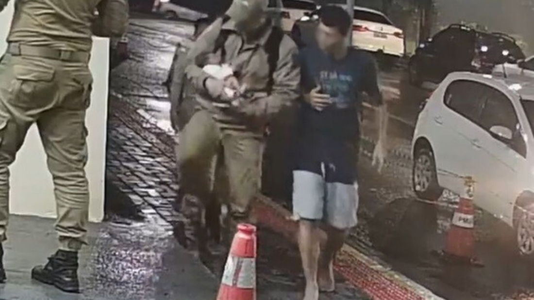 SC: policial militar salva bebê recém-nascido que estava engasgado