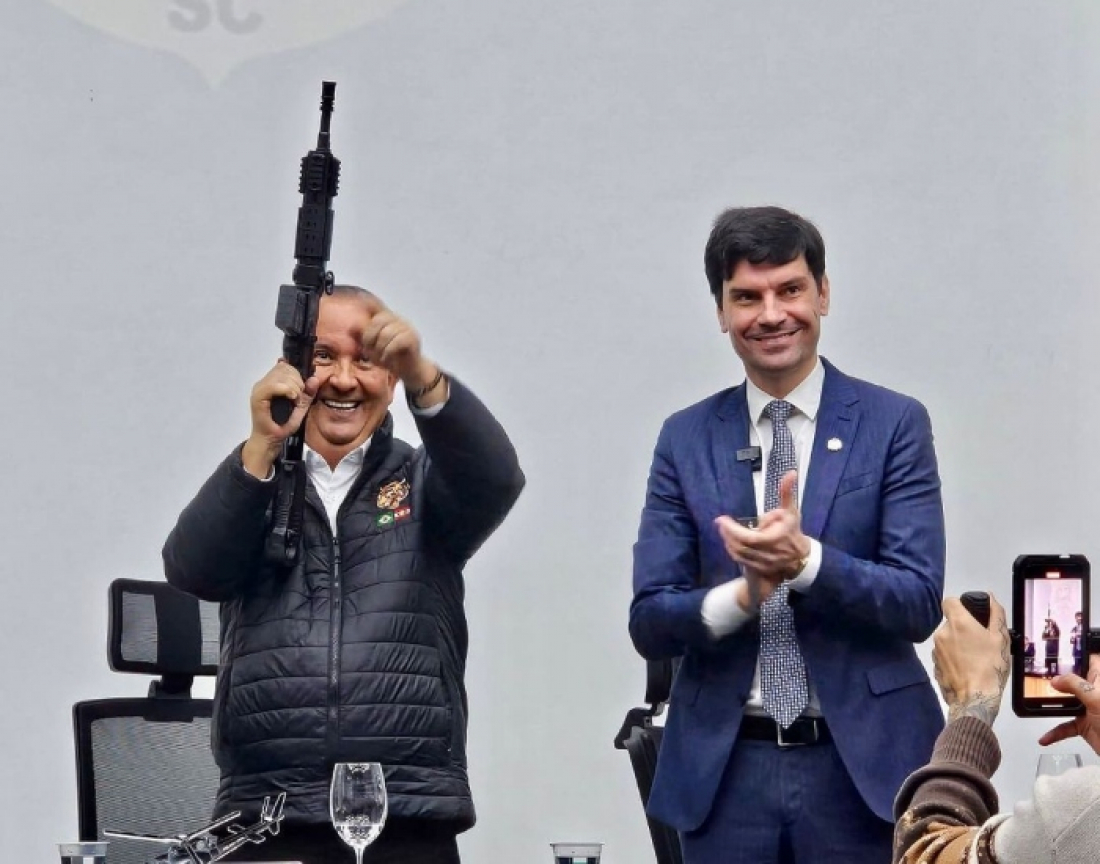 Polícia Civil de SC recebe fuzis israelenses, viaturas e equipamentos