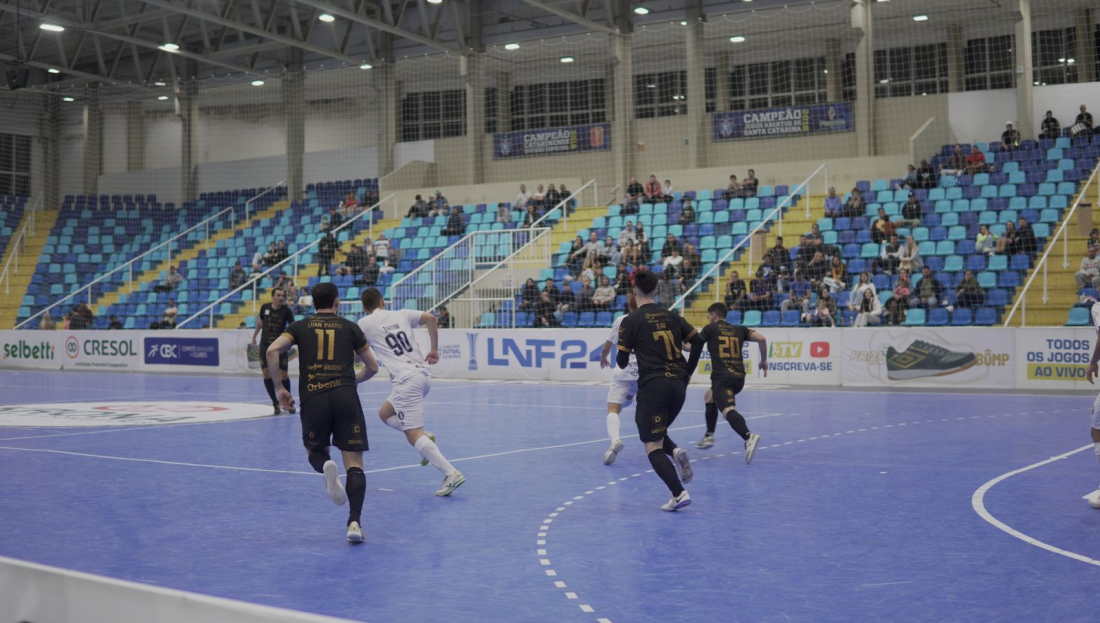 Tubarão Futsal é derrotado em casa pelo Taubaté na Liga