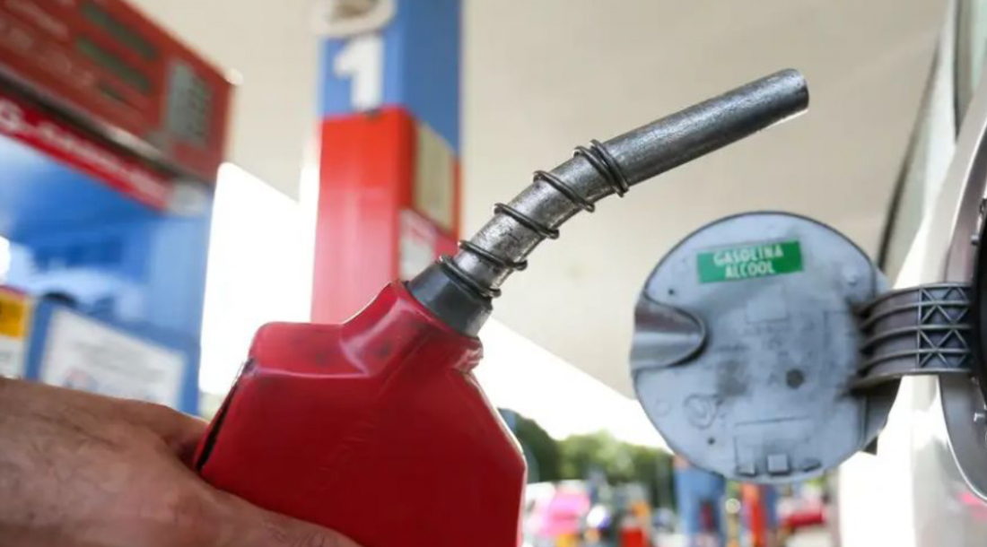 Gasolina comum chega a R$ 6,20 e alcança maior preço do ano em SC, aponta ANP