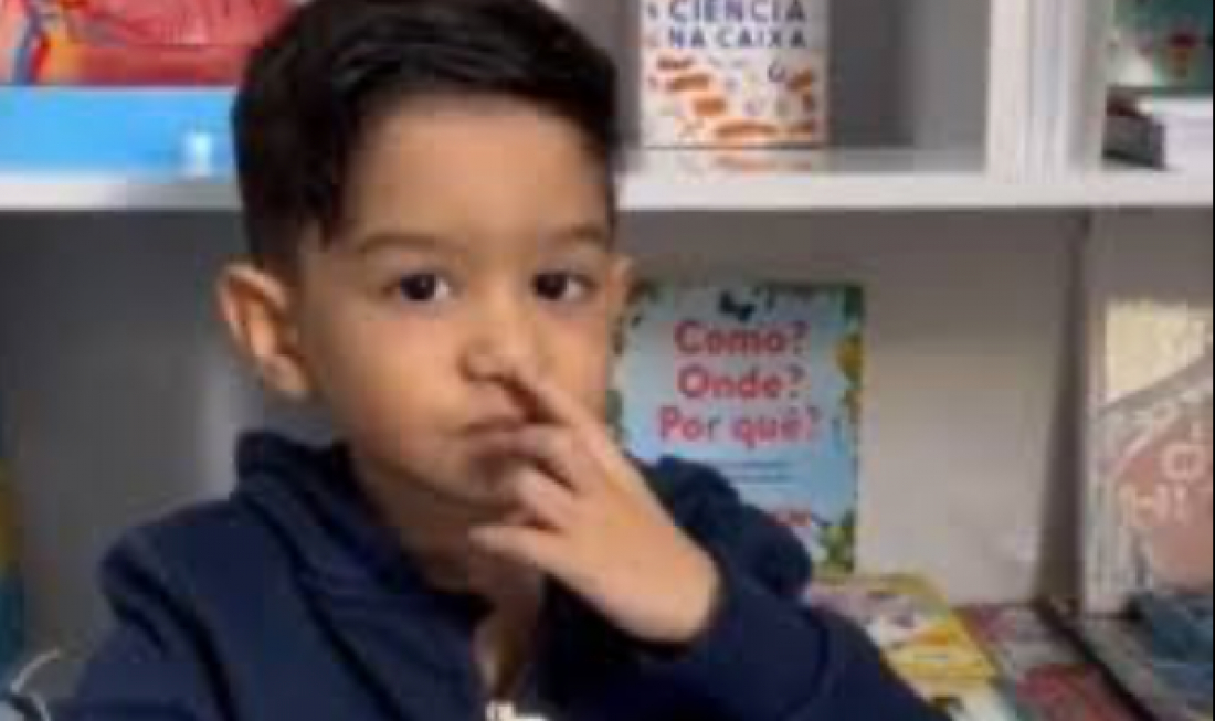 (Vídeo) 'Mini-médico' de 4 anos com altas habilidades viraliza ao falar sobre anatomia nas redes sociais