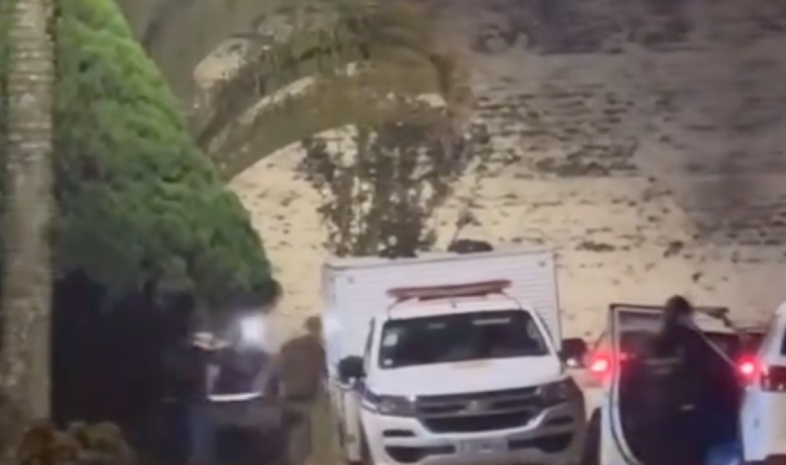 Homem morre em confronto com a polícia em Criciúma; ele atacou policiais com faca, diz PM