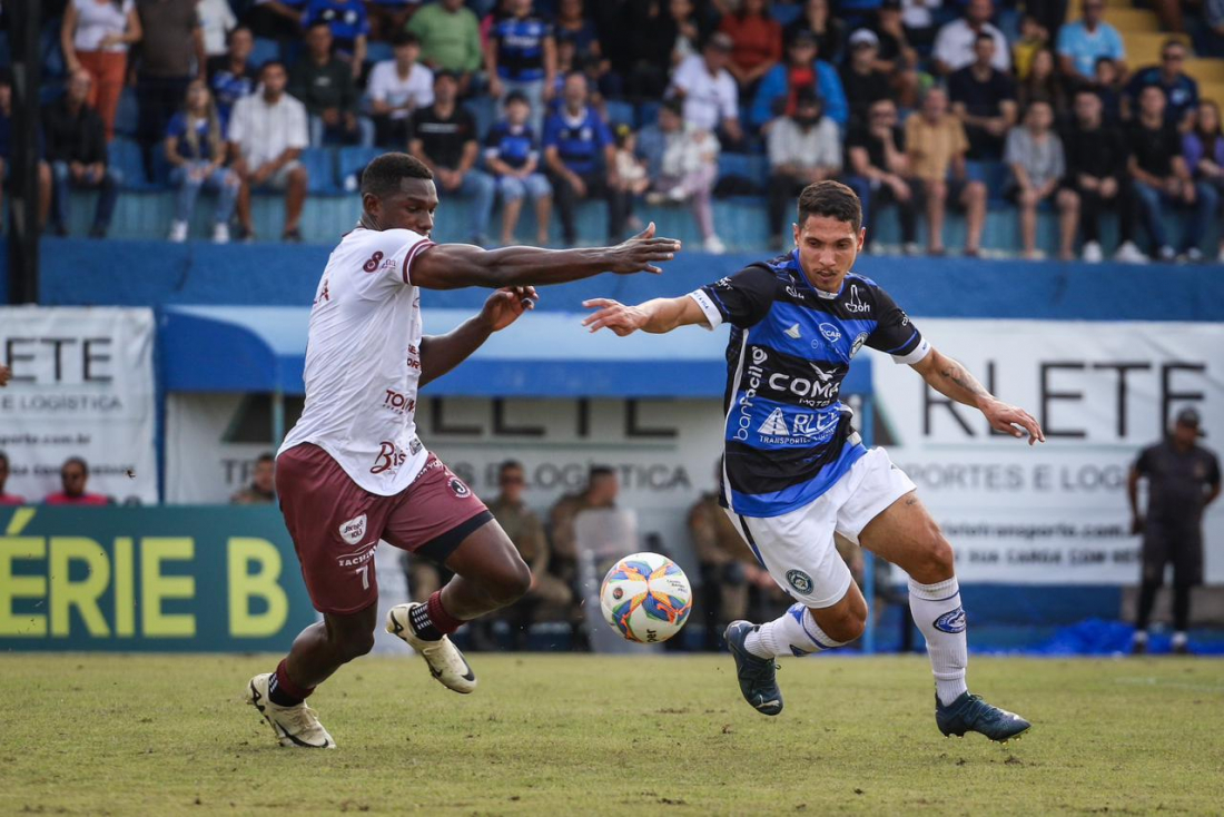 Após eliminação na Série B, Tubarão afirma que arbitragem prejudicou o clube