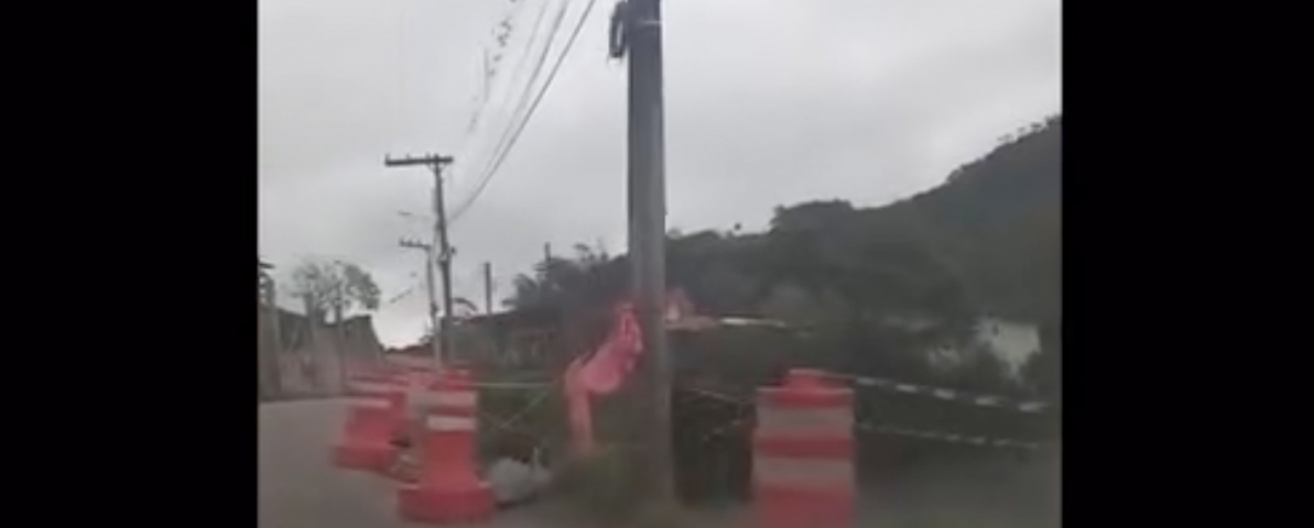 (Vídeo) Exclusivo: deslizamento de terra no Bairro São Martinho ganha prazo de resolução: 'No mais tardar, semana que vem'