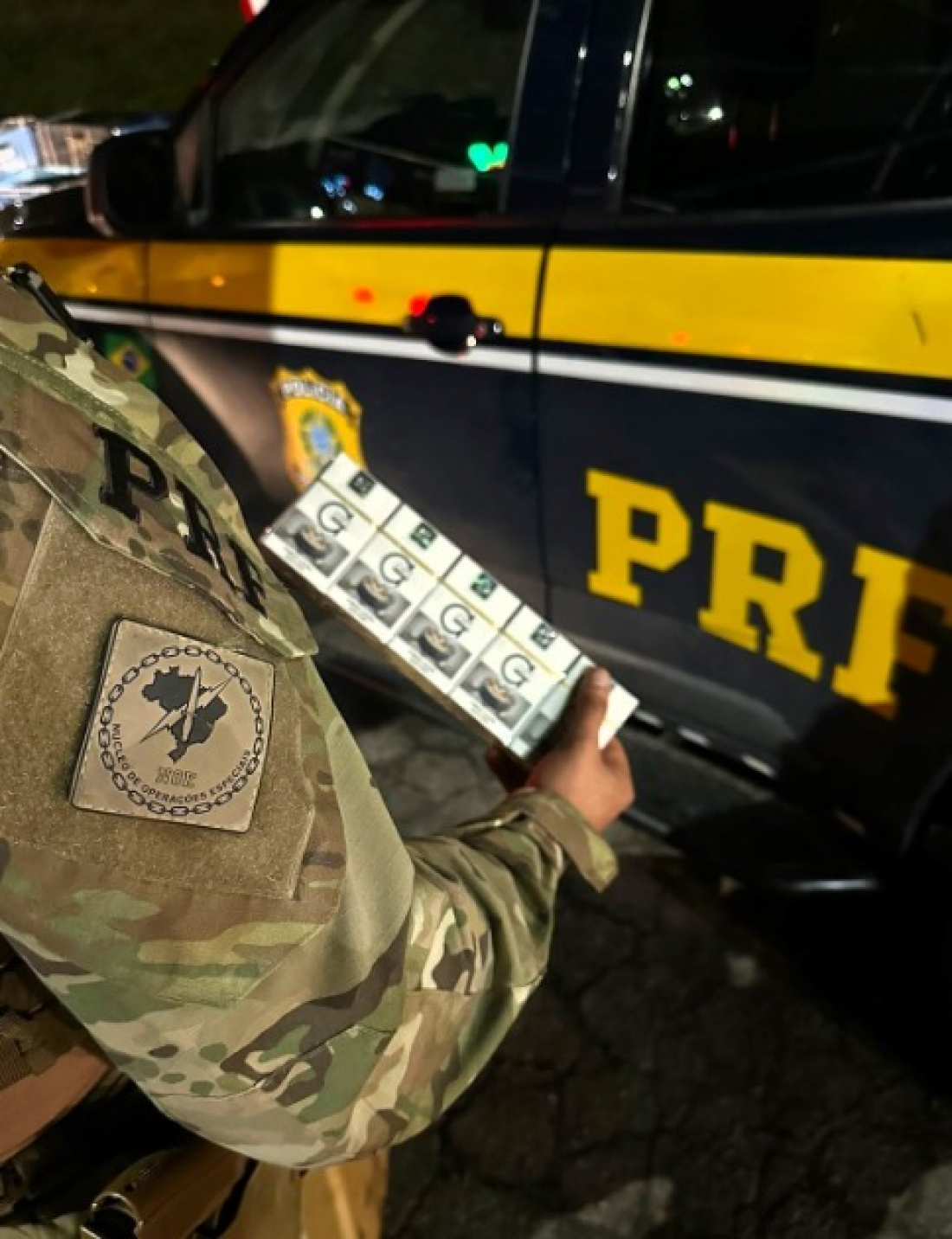 PRF apreende 250 mil maços de cigarros paraguaios que viriam para o Sul de SC