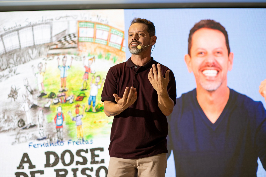 Desafios e dilemas da adolescência viram livro lançado em Braço do Norte