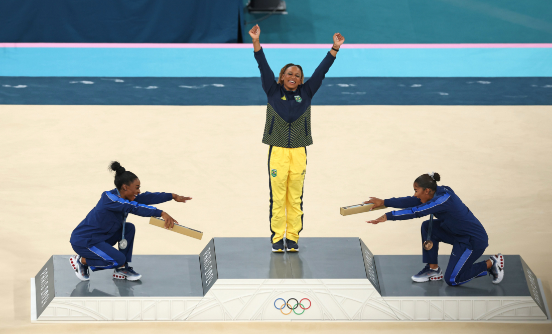 Rebeca conquista ouro no solo e se torna maior medalhista do Brasil em Jogos Olímpicos
