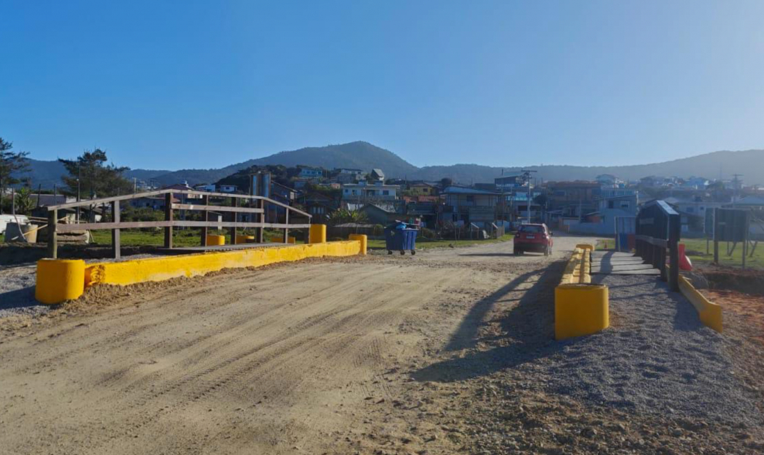 Recuperação da ponte de acesso ao Canto da Praia do Porto é concluída e entregue em Imbituba