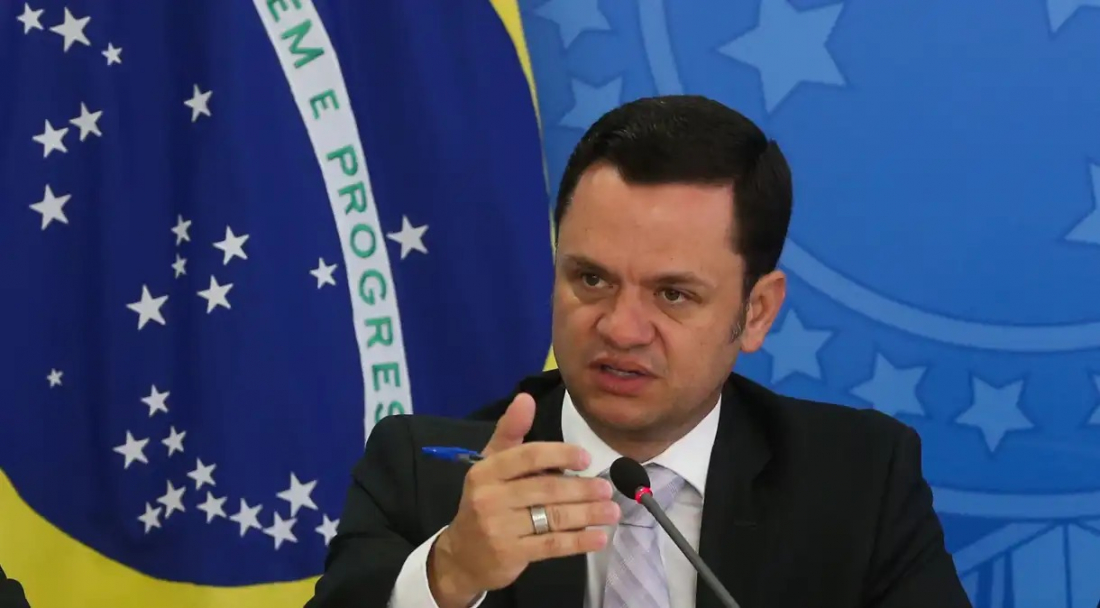 No país: PF indicia Anderson Torres e Silvinei por obstruir eleitores em 2022