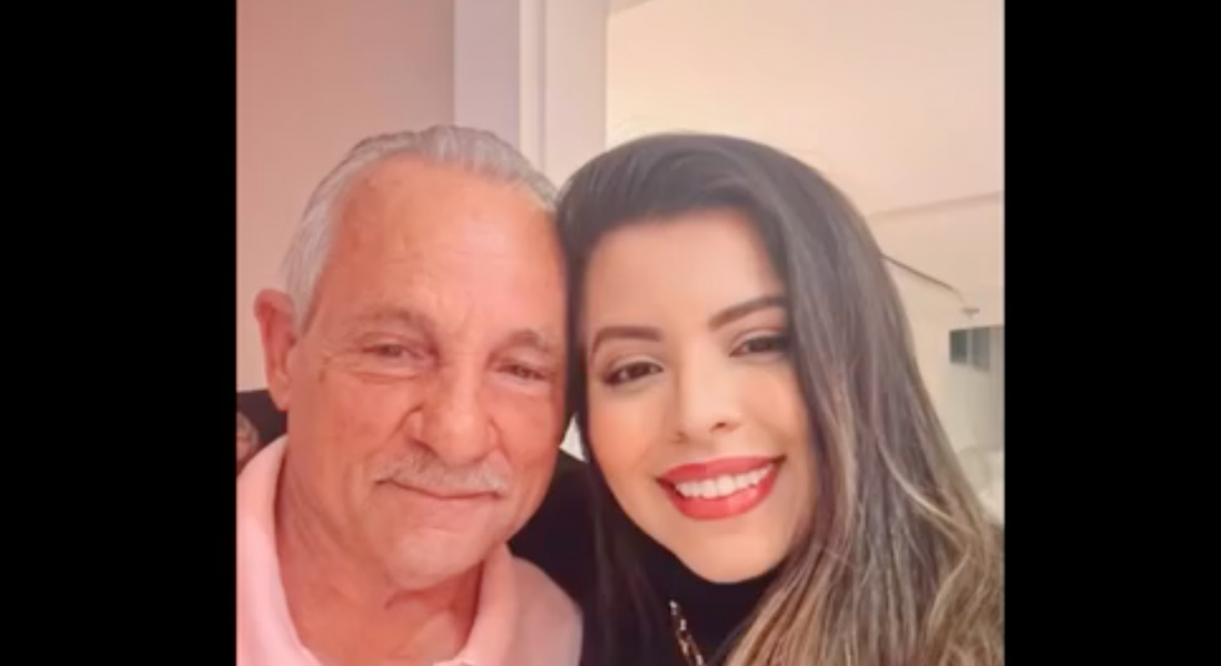 (Vídeo) Sogro viraliza ao mandar áudios diariamente pedindo fotos do neto