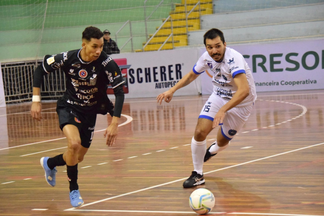 Tubarão Futsal fica só no empate com o Joaçaba pela Liga Nacional