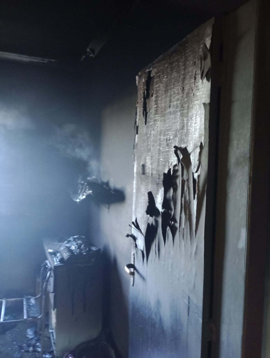 Incêndio em apartamento mobiliza bombeiros em Tubarão; guarnição usou câmeras térmicas na ocorrência