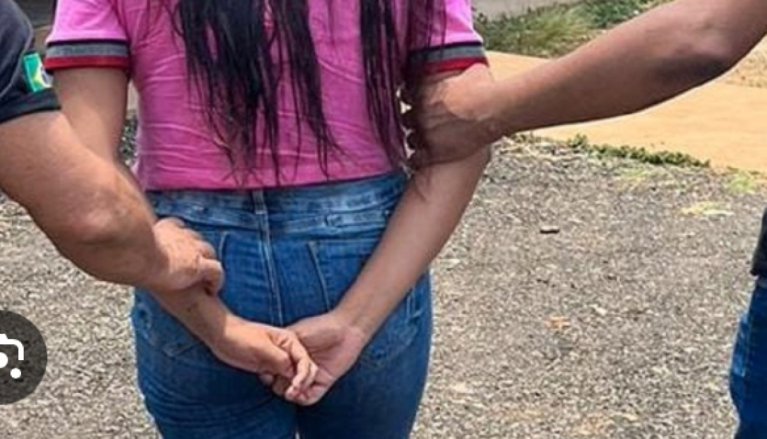 Mulher é presa após esconder R$ 230 em produtos na mochila em supermercado de Tubarão